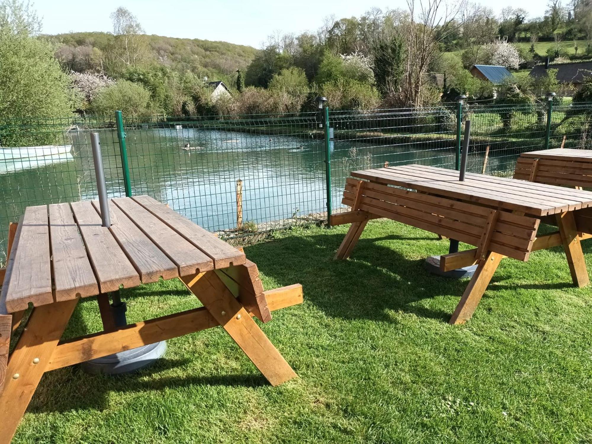 Restaurant & Chambres D'Hotes L'Eau Vive Fatouville-Grestain Exterior foto